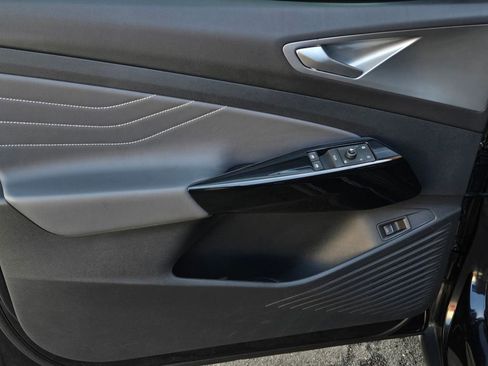 Certified 2023 Volkswagen ID.4 Pro S AWD/4WD image 10