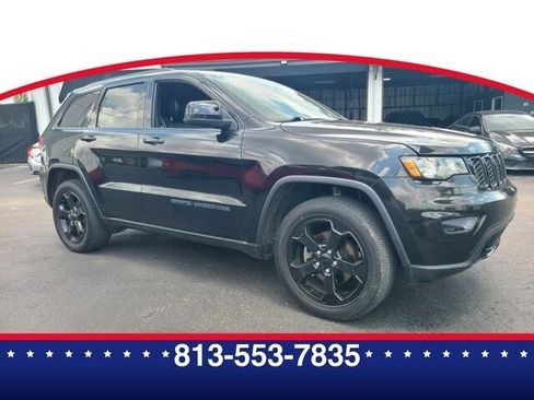 Used 2019 Jeep Grand Cherokee Laredo AWD/4WD image 1