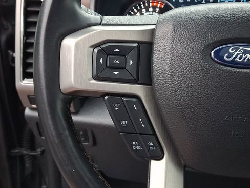 Certified 2022 Ford F350 Platinum w/ FX4 Off-Road Package AWD/4WD image 23