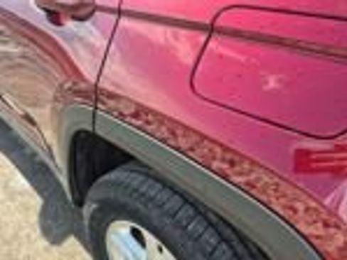 Used 2024 Jeep Grand Cherokee Laredo RWD image 5