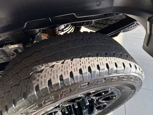 Used 2025 Ford F250 Lariat w/ Lariat Ultimate Package image 28