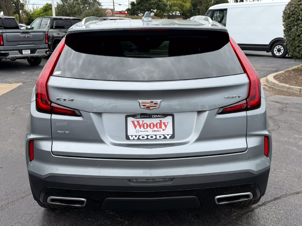 Used 2024 Cadillac XT4 Premium Luxury w/ Cold Weather Package AWD/4WD image 8