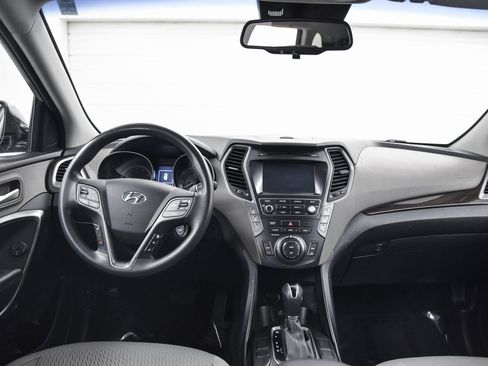 Used 2017 Hyundai Santa Fe SE image 22