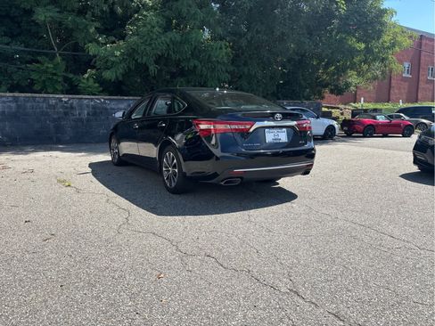 Used 2016 Toyota Avalon XLE Premium FWD image 4