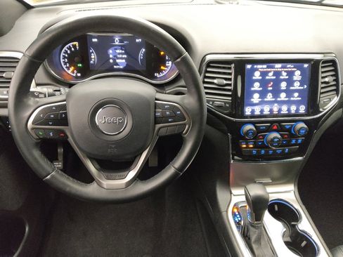 Used 2019 Jeep Grand Cherokee Laredo w/ Laredo X Package RWD image 22