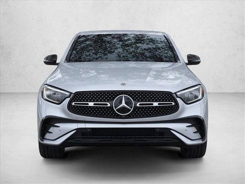 Used 2024 Mercedes-Benz GLC 300 4MATIC image 2