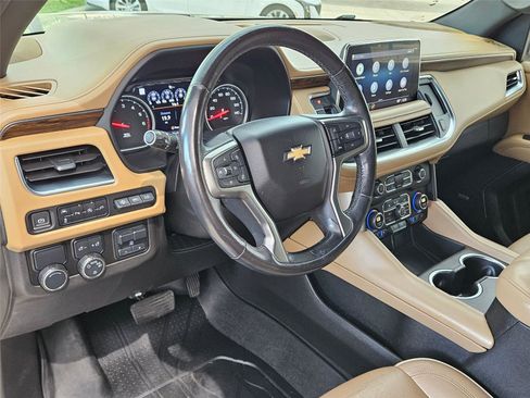 Used 2021 Chevrolet Tahoe Premier w/ Premium Package RWD image 9