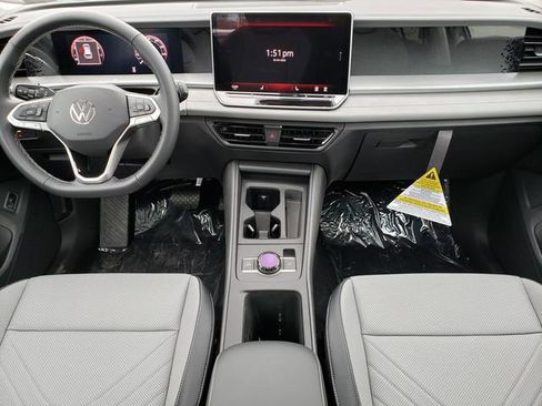 New 2026 Volkswagen Tiguan SE AWD/4WD image 9