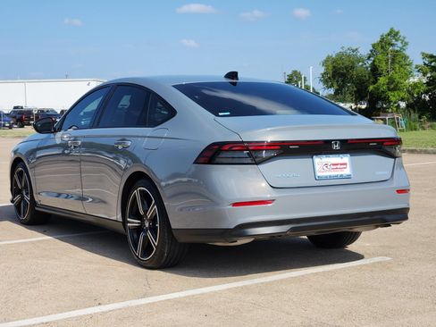 Used 2026 Honda Accord SE image 4