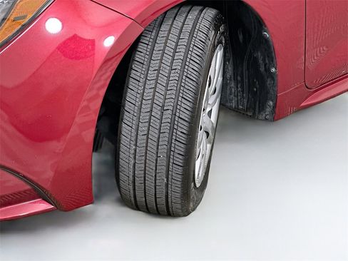 Used 2022 Toyota Corolla LE image 25