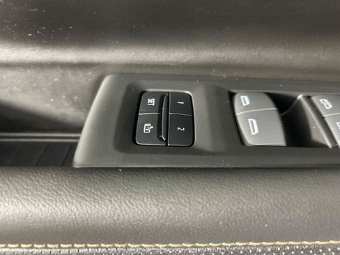 Used 2023 GMC Yukon XL AT4 w/ AT4 Premium Plus Package AWD/4WD image 30