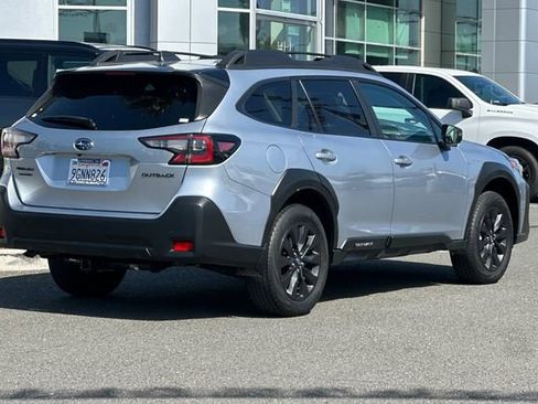 Used 2023 Subaru Outback Onyx Edition AWD/4WD image 4
