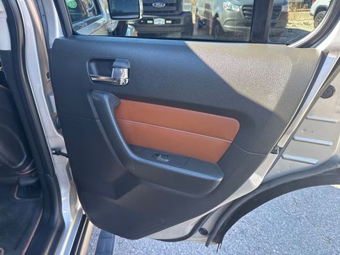 Used 2006 HUMMER H3 image 16