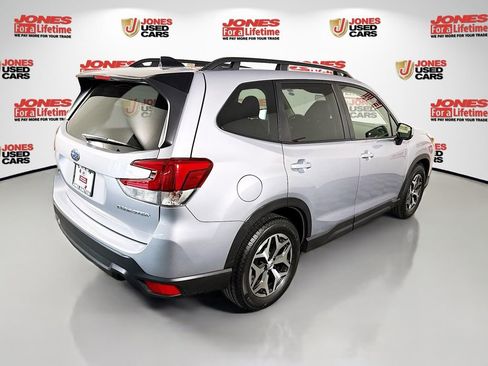 Used 2024 Subaru Forester Premium AWD/4WD image 18