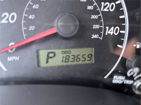 Used 2013 Toyota Corolla LE FWD image 9
