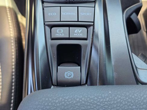 Used 2026 Toyota Camry SE w/ Convenience Package FWD image 33
