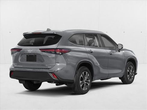 New 2026 Toyota Highlander XLE AWD/4WD image 2