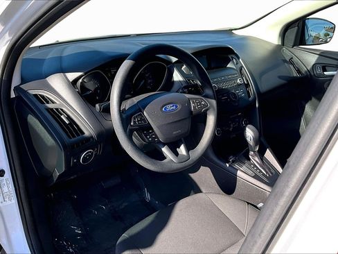Used 2018 Ford Focus SE image 12