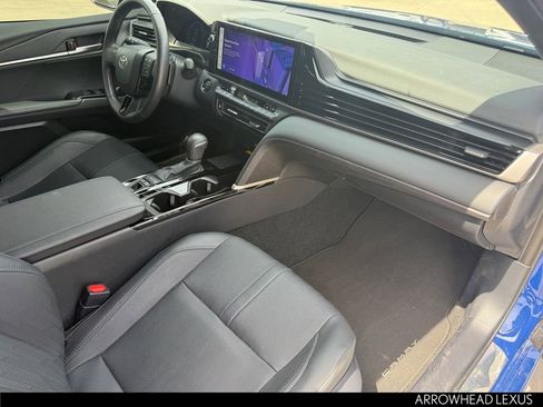 Used 2025 Toyota Camry XSE image 30