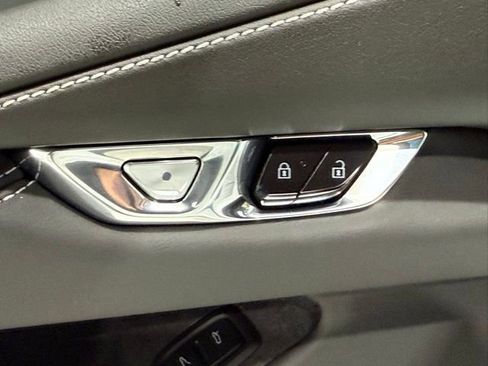 New 2026 Chevrolet Corvette Stingray image 21