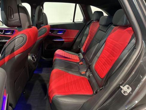 Used 2024 Mercedes-Benz GLC 43 AMG 4MATIC image 41