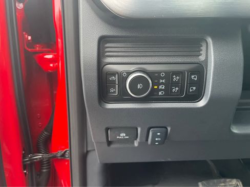 Used 2026 Ford F350 Lariat w/ FX4 Off-Road Package image 13