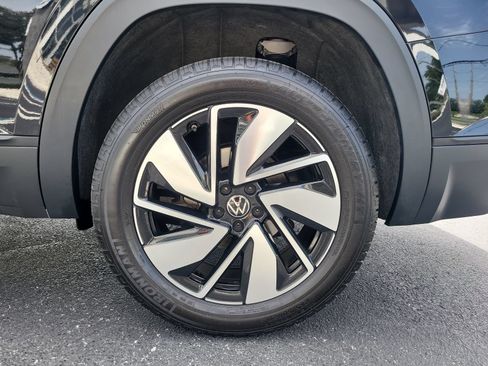 Used 2024 Volkswagen Atlas SE FWD image 6