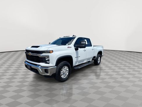 Used 2024 Chevrolet Silverado 2500 LT w/ Convenience Package AWD/4WD image 6