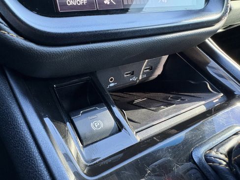 Used 2022 Subaru Outback Wilderness image 21