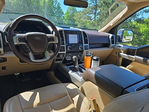 Used 2020 Ford F150 Lariat w/ Equipment Group 502A Luxury AWD/4WD image 18