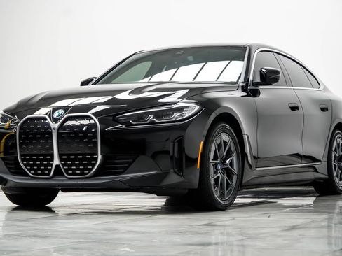 Used 2023 BMW i4 eDrive40 w/ Premium Package RWD image 11