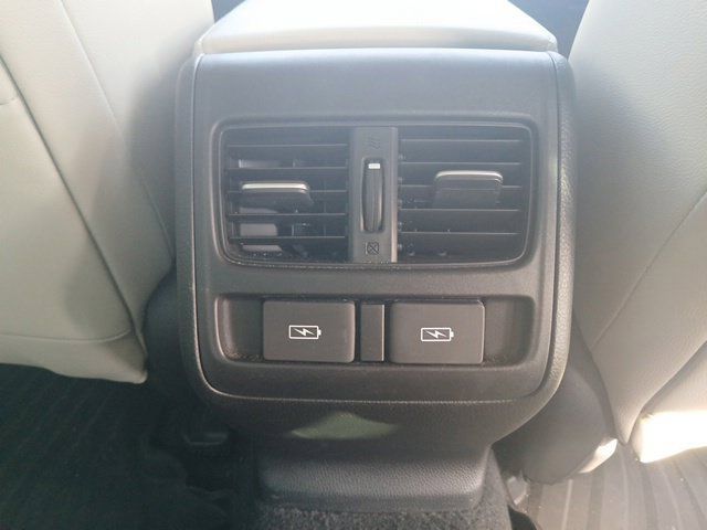 Used 2022 Honda Accord Touring image 13