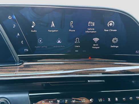 Used 2022 Cadillac Escalade Premium Luxury Platinum AWD/4WD image 32
