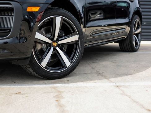 Certified 2026 Porsche Macan S AWD/4WD image 12