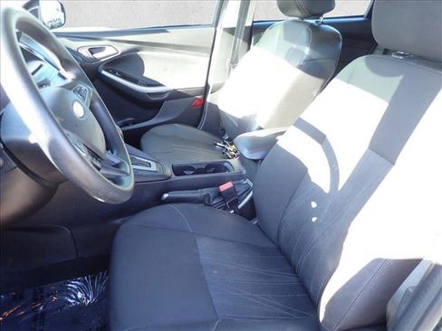 Used 2015 Ford Focus SE FWD image 10