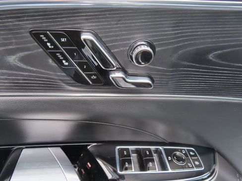 Used 2024 Cadillac Lyriq Luxury RWD image 13