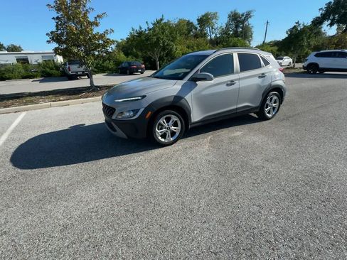 Used 2022 Hyundai Kona SEL FWD image 4