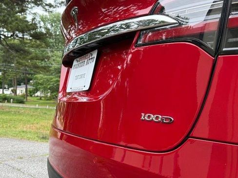 Used 2017 Tesla Model X 75D AWD/4WD image 32