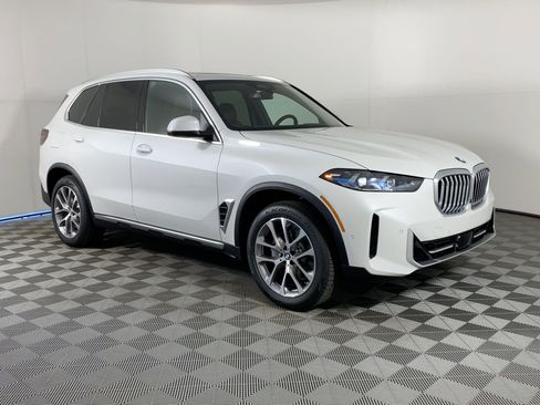 Used 2026 BMW X5 sDrive40i image 6