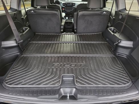 Used 2022 Honda Pilot Elite image 18