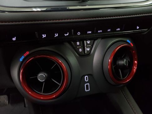 Used 2022 Chevrolet Blazer RS image 15