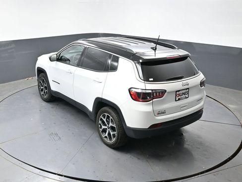 Used 2025 Jeep Compass Limited AWD/4WD image 44