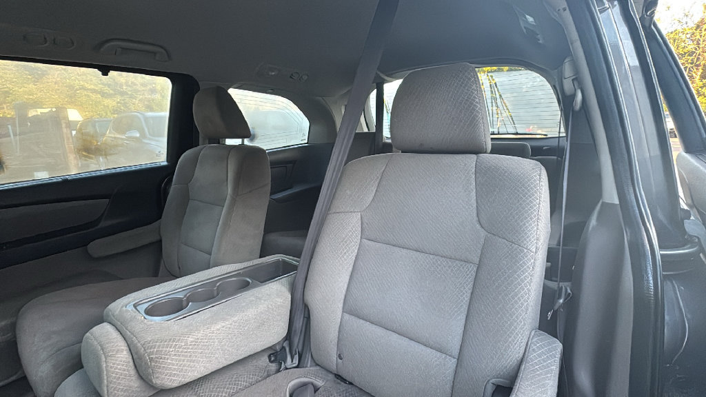 Used 2015 Honda Odyssey EX image 28