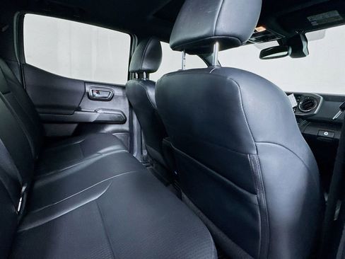 Used 2021 Toyota Tacoma TRD Off-Road w/ TRD Premium Off Road Package image 28