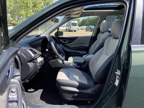 Used 2023 Subaru Forester Limited AWD/4WD image 11