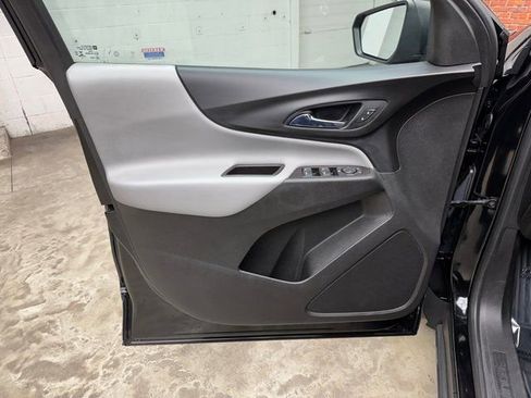 Used 2021 Chevrolet Equinox LS w/ LS Convenience Package image 10