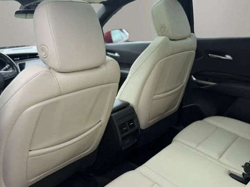 Used 2019 Cadillac XT4 Sport w/ Driver Assist Package FWD image 18