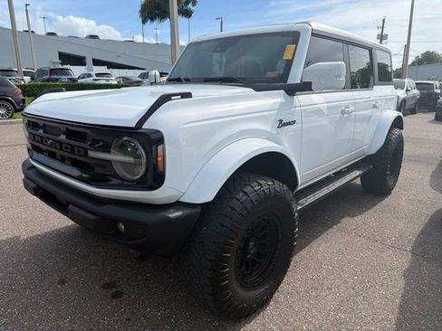 Used 2023 Ford Bronco Outer Banks w/ Sasquatch Package AWD/4WD image 1