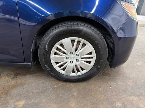 Used 2015 Honda Odyssey LX image 40