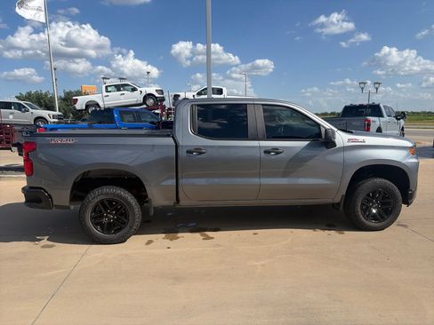 Used 2021 Chevrolet Silverado 1500 Custom Trail Boss AWD/4WD image 8